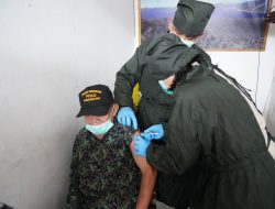 Vaksin Astra Zeneca Mulai Diberikan Pada Purnawirawan, Istri, dan Warakawuri TNI AD di Wilayah Manokwari Papua Barat