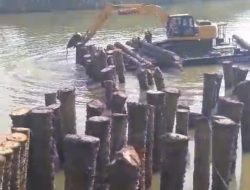 Masyarakat Cemas Sheet Pile Pekan Seruway Terancam Roboh