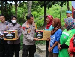 Giat Bansos dan Bakti Kesehatan, Kapolda Jateng sentuh Pekerja TPSA Plumbon