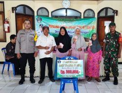 Pastikan Berjalan Lancar, Babinsa Koramil Nglegok Dampingi Kegiatan Penyaluran BLT DD