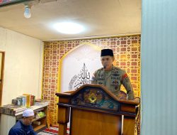 Satgas Damai Cartenz-2025 Pererat Kedekatan dengan Warga Oksibil Melalui Ceramah Tarawih