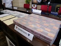 POLRI UNGKAP KASUS PENIPUAN TRADING SAHAM DAN KRIPTO, KERUGIAN CAPAI RP 105 MILIAR