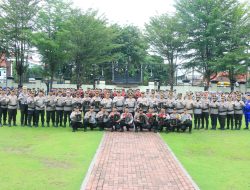 Kapolda Sumbar Berikan Penghargaan Kepada Polres, Polsek dan Personel Jajaran