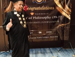 DPW MOI SUMBAR ADALAH SATU-SATUNYA ORGANISASI PERS YANG DI PIMPIN OLEH SEORANG PROFESOR