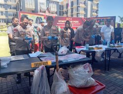 Kapolda Sumbar Irjen Pol Gatot Tri Suryanta Pimpin Konferensi Pers, Polres Padang Pariaman Ungkap Kasus Sadis Pembunuhan dan Mutilasi