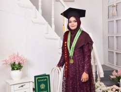 Aniyah Pimred Media Sumbar Resmi Wisuda di STAI YASTIS Padang: Perjalanan Panjang Penuh Haru dan Cinta