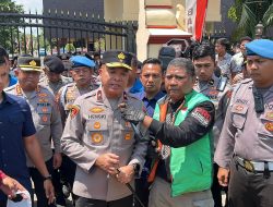 Kapolda Banten Temui Aksi Solidaritas Ojol, Tegaskan Proses Hukum Berjalan Tegas dan Transparan