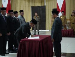 Bupati Padang Pariaman Lantik Pejabat Baru, Fadhly Nahkodai BPKD, Alfiardi Jaga Disparpora