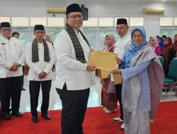 Wabup Serahkan SK Bupati kepada 133 Kepala Sekolah TK, SD dan SMP di Kabupaten Tanah Datar
