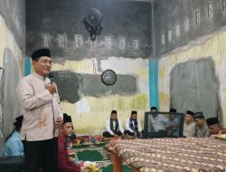 Bupati Jhon Kenedy Azis Ajak Warga Ulakan Tapakis Makmurkan Masjid dan Mushalla Lewat Safari Ramadan