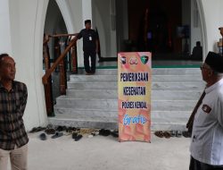 Sidokkes Polres Kendal Buka Layanan Cek Kesehatan Gratis bagi Jamaah Masjid Agung