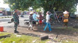 Babinsa Sertu Hendri Patrizon Monitor dan Beri Semangat Nelayan Pukek, Wujud Nyata Kepedulian Koramil 01/PBU