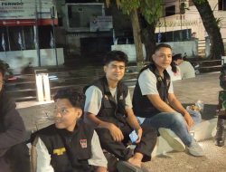 Babinsa Sertu Maiko Muriyanto Hadir di Tengah Keramaian, Pendampingan Dubalang Jaga Keamanan Pengunjung Taman Rimbo Kalung