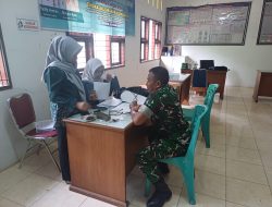 Sertu Syafrizal Babinsa Ujung Gurun Perkuat Pendataan Bersama PSM Demi Warga Layak Terima Bantuan Sosial