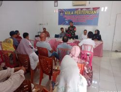 Kehadiran Babinsa Serka Jamarin Perkuat Sinergi Rapat Rutin Kelurahan UKU Bersama RT/RW