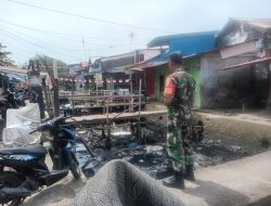 Babinsa Rimbo Kaluang Prihatin Lihat Bandar Kumuh, Koramil 01 PBU Ajak Warga Peduli Kebersihan Lingkungan