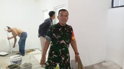 Serma Yunalizal Turun Tangan Bersama Warga, Babinsa Alai Parak Kopi Pimpin Goro Bersihkan KMP Demi Lingkungan Sehat