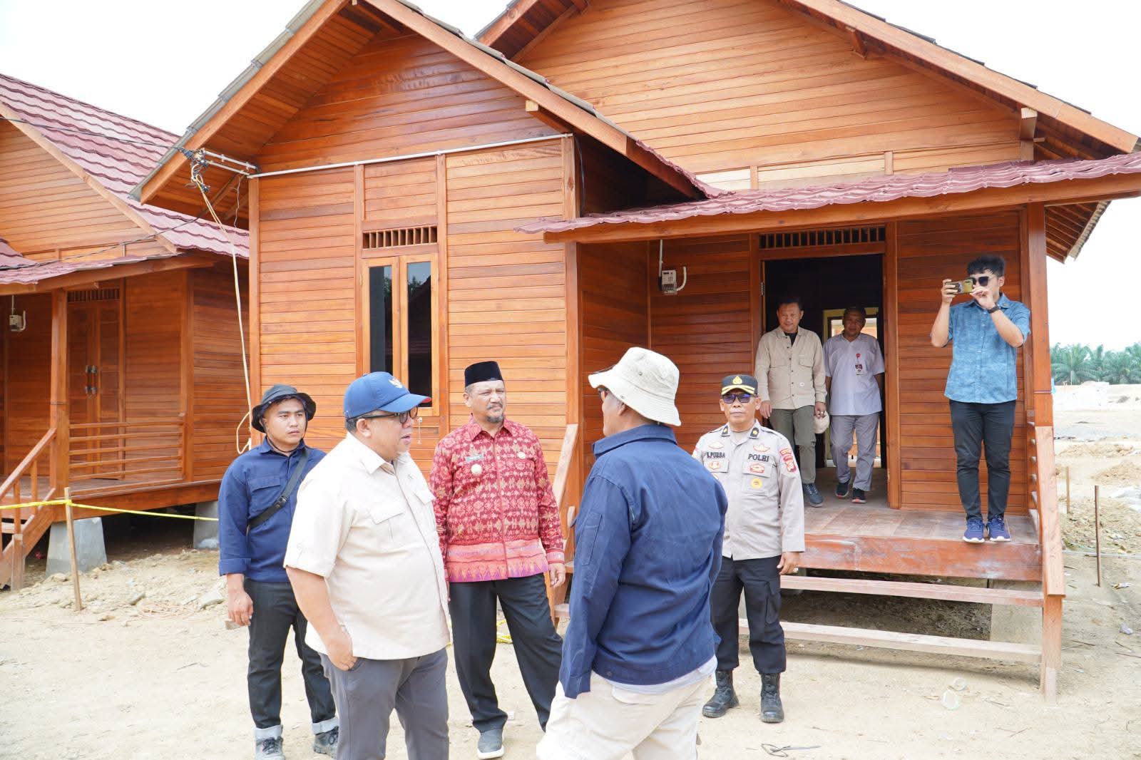 Wamen PKP Tinjau Hunian Tetap di Kampung Simpang Kanan