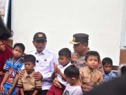 Kapolda Sumbar Rangkul Warga Huntara Batang Anai, Harapan Huntap Kembali Menguat