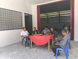 Koramil 01/PBU Dorong Kepedulian Warga, Babinsa Kelurahan Alai Parak Kopi Gelar Komsos Tentang Kebersihan Lingkungan