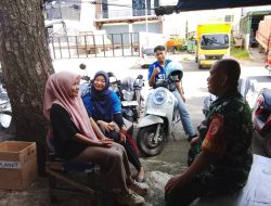 Babinsa BETA Koramil 01/PBU Sertu Bastian Hadir di Tengah Masyarakat Bangun Kebersamaan dan Kepedulian Lingkungan
