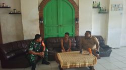 Sertu Ipal Perkuat Silaturahmi Lewat Komsos Humanis Bersama Warga Kelurahan Kampung Pondok Koramil 01/PBU
