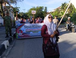 Serma Yunalizal Bersama Warga APK Meriahkan Pawai MTQ Padang Utara, Babinsa Koramil 01/PBU Tunjukkan Kedekatan Dengan Masyarakat