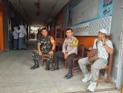 Sertu Ipal Babinsa Kampung Pondok Perkuat Sinergi Bersama Bhabinkamtibmas dan Warga Lewat Komsos Humanis