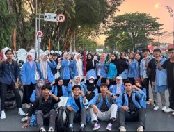 Ketegangan di Depan Kantor Gubernur Sumbar, Mahasiswa Adzkia Bersama Aliansi Kampus Suarakan Buruh dan Pendidikan