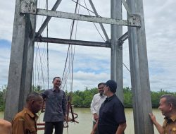 Turun ke Lapangan Bersama Wabup dan Kadis PUPR, Ketua DPRD Pasbar Prioritaskan Jembatan Kanal Sikabau