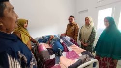 Bupati Tanah Datar Eka Putra Kunjungi Mantan Wakil Bupati Aulizul Syuib