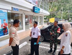 Babinsa Serka Jamarin Bersama Lurah Ulak Karang Utara Lakukan Cek dan Ricek Lapangan Antisipasi Gangguan Kamtibmas