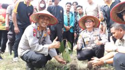 Penghijauan Pasca-Galodo, Polres Tanah Datar Dorong Partisipasi Warga Jaga Kelestarian Lingkungan
