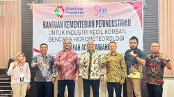 Kementerian Perindustrian Salurkan Bantuan bagi Untuk IKM Korban Bencana di Aceh Tamiang