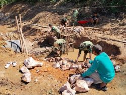 Satgas TMMD Ke-129 Bangun Bak Kontrol Gorong-Gorong untuk Perkuat Sistem Drainase