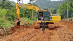 Satgas TMMD Ke-129 Kodim 0306/50 Kota Percepat Pembukaan Jalan di Jorong Buluh Kasok