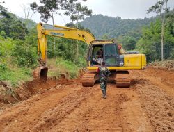 Satgas TMMD Ke-129 Kodim 0306/50 Kota Percepat Pembukaan Jalan di Jorong Buluh Kasok