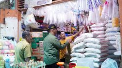 Sidak Pasar Kualasimpang, Bupati Aceh Tamiang Pastikan Stok dan Harga Pangan Stabil