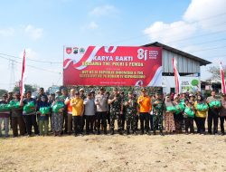Pangdam IV/Diponegoro Pimpin Karya Bakti di Kali Banger, Turun Langsung Bersama Warga Bersihkan Lingkungan