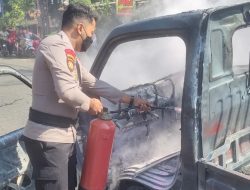 Mobil Pikap Terbakar Usai Tabrak Truk di Cluwak Pati, Diduga Korsleting