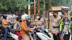Polda Sumbar Bagikan Masker kepada Masyarakat sebagai Wujud Kepedulian terhadap Kesehatan Publik