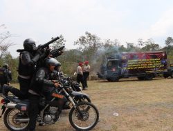 Antisipasi Unjuk Rasa, Personel Samapta Eks Polwil Kedu Digembleng Simulasi Senjata Flash Ball