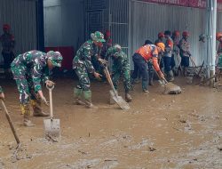 Galodo Terjang Arosuka, Kodim 0309/Solok Kerahkan Personel dan Materiil Tangani Dampak Bencana